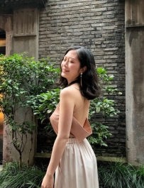 高雄 l 安安 163/C+/50kg/36歲 l 超級爆乳 身材火辣