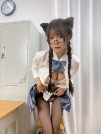 小暖  158.46.D .21歲  #高雄  7000算6000   兩節11000 三節16000