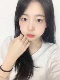 #高雄  依依 158cm/44kg/Ccup/19歲  甜美愛笑 鄰家女孩 膚白