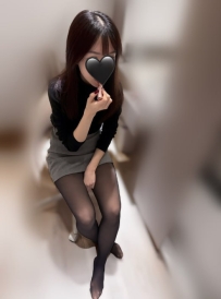 優米 164-45-C-25歲  #高顏值美腿OL  辦公桌的性感女神