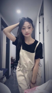 160cm   C奶    45kg   20歲 #高雄 一節6000