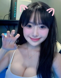 #高雄  🍉若依 | 163/E/47/20歲  長相是可愛類型 但是身材是火辣的~