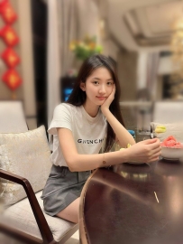 #臺南  夏言 165 47 C 24歲  #氣質 知性女人的美 很懂男生