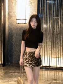 #新竹  櫻桃 167cm 49kg D奶 25歲    身體非常敏感 而且特別喜歡人家 挑逗她