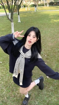 🌙 彩月｜159cm｜45kg｜Ccup｜19歲    服務： LG、69、愛愛、按摩、無套口