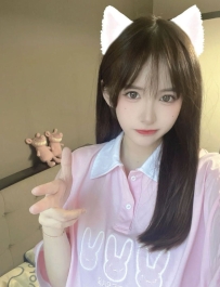 余洋 155cm B 19歲 42kg 年輕可愛   現在有空可約  #無套吹 #帶套做