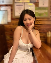 小雪 166cm.49kg.E奶.28歲  這位保險業務員可真是個活潑可愛的小姐姐啊！