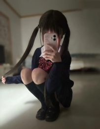 臺北  剛成年乖巧小蘿莉   糖果 155cm・42kg・C奶・18歲