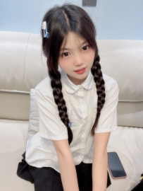 可可 155cm 43kg B 19歲   #甜甜小美人 聲音超甜美