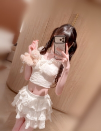 #高雄推薦 柚子 157cm.42kg.B奶.20歲  特色：可愛小蘿莉 淫蕩愛玩
