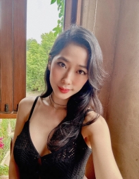 茹茹 160cm.D奶.27歲  化妝店老闆娘 膚白貌美