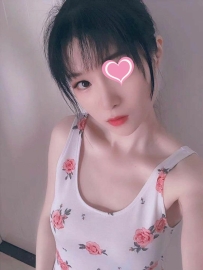 小甜甜  158 C 44kg 21歲  求助大大們  幫幫這個女孩吧