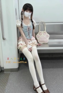 欣欣 156.42.B.19歲    妹妹長很好看的噢
