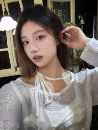 靜姝 161cm 46kg C奶 23歲    臉蛋清純可愛 很會撒嬌