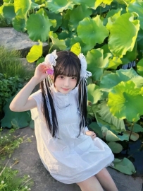 沫沫 156.42.C.18歲  #甜美可愛的嫩妹，對性充滿好奇和探索