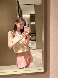 小冉  165cm.45.B.23歲  修長美腿 身材比例很好的 超級好互動