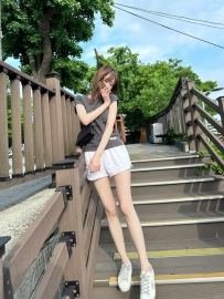 #台北  💧資訊 ：芊芊 167cmC奶25歲  💧簡介：超反差的  外表氣質冷艷