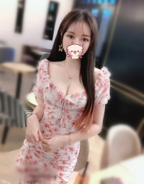 琳琳：165-E-47-22歲  校花兼外拍 高挑性感正妹 身材火辣性感