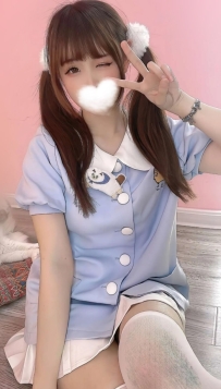 雅蜜  155cm A 40 18歲  最可愛的18歲妹妹    如清晨的陽光  溫暖而明亮