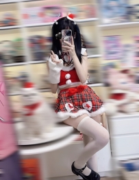 音鹿  156.44.C.19歲 甜美又帶點性感  皮膚白嫩光滑  摸起來很舒服