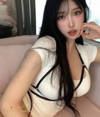 Linda 165.47.F.27歲    爆乳妹報班中！  艷麗臉＋白皙嫩肌，
