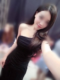 沛萍 166.47.C+.23歲  氣質型 皮膚白嫩嫩的 身材高挑纖細