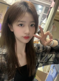 子魚 160cm 46kg C 21歲  #清純學生妹 短期兼職 骨感纖細