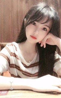 【婕莉】160cm 48kg B罩杯 20歲  婕莉擁有清新脫俗的氣質