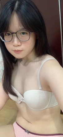 #台北可約  貧乳小隻馬幼齒18歲處女 #初次下海  粉嫩鮑魚 美腿