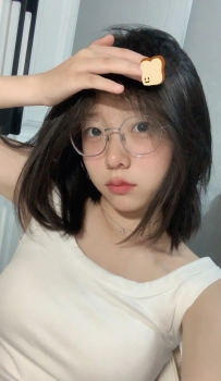 資料：小言 158.C.43kg.19歲  清純可愛又會打扮 性格溫柔很好相處
