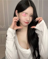 vivi 165 46 C+ 23Y  SG正妹 #身材超級性感 前凸後翹