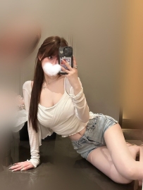 黎萌 164 47 E 22歲  #高檔貨小騷貨  氣質長腿MM