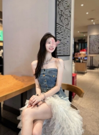 迷媚  164cm.C.46.22歲