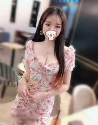 琳琳：165-小E-47-22歲  校花兼外拍 高挑性感正妹
