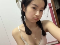 咨詢：160cm /C奶 /45kg/21歲    又騒又淫蕩的大奶妹