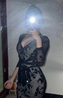 艾曼 166 F.50.27歲  身材很性感 服務一流超贊