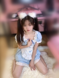 戀戀 ：162  45  C  21歲    你的初戀女友💦