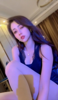 慾姐在床上是個小能手 放的開    會舔 會吸 會按摩 陪泡澡