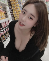 🔥安琪 158  48 E 27歲  高雄  身材穠纖合度剛好  奶大腰軟 整場都在撩  親到後面整個