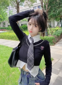UU   166cm  45 C 21歲  #文化大學在校學生 笑起來很甜 親切好相處