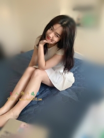 可可 158cm B+奶 19歲    當然就要吃學生妹！