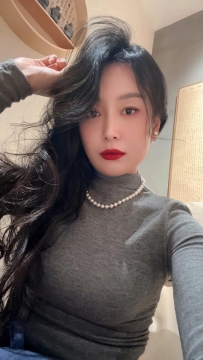 柯柯 164cm.50kg.Dcup.36歲  微肉辣妹 穿着很性感