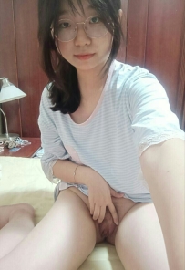 #色學生  小貝  158cmB奶19歲 #反差女  很到很饑渴
