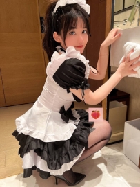 卡 卡157/46/C+/23歲  精緻的五官  平時愛角色扮演