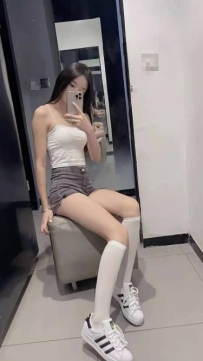 臺中 小團 157cm.C奶.44kg.22歲 小只可愛型 很有女友fu