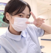 林夢 160/45/C/24歲 #護士  第一次下海 聲音甜美 皮膚白皙 看似文靜