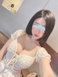 臺中 保險業務 ·芷涵 166 50 .F . 28歲