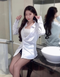 #高雄  夏晴164.48.C.26歲  職業上班族 身材比例好