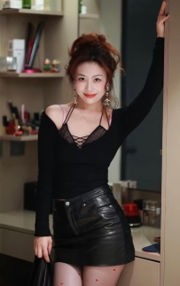 柔雅 163.47.C.38歲    有氣質 天然美乳胸型很漂亮