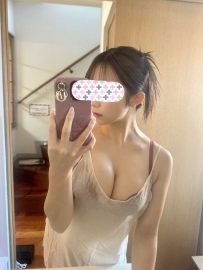 🩷白皙爆乳小護士    晴天 163公分.46kg.D罩杯.28歲